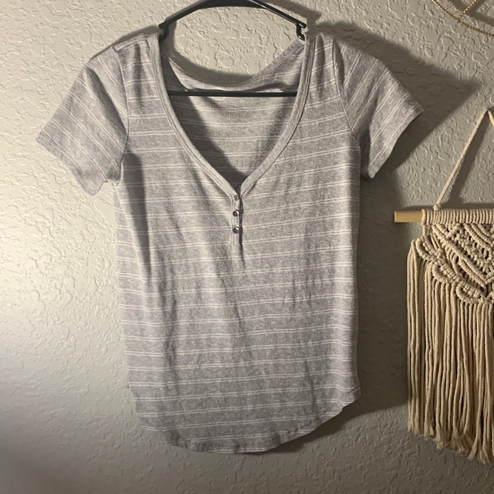 basic t shirt
